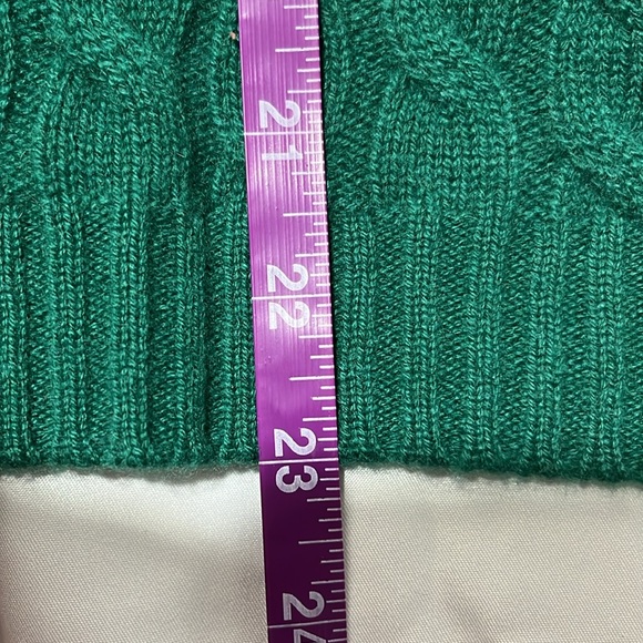 NEW J Crew Cashmere cable-knit crewneck sweater!!! - Picture 4 of 8